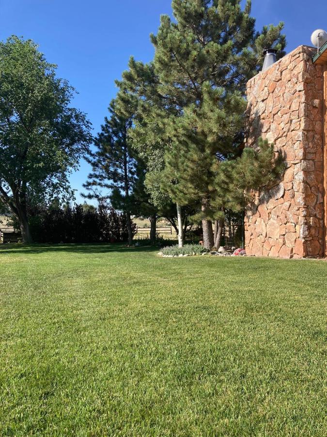 Yellowstone Cattle Baron Ensuite, Private Entrance & Parking - Prairie Rose B&B Cheyenne Eksteriør bilde