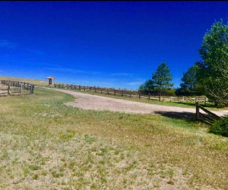 Yellowstone Cattle Baron Ensuite, Private Entrance & Parking - Prairie Rose B&B Cheyenne Eksteriør bilde