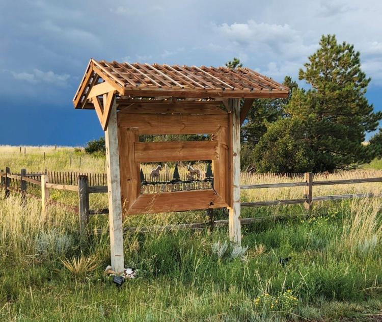 Yellowstone Cattle Baron Ensuite, Private Entrance & Parking - Prairie Rose B&B Cheyenne Eksteriør bilde